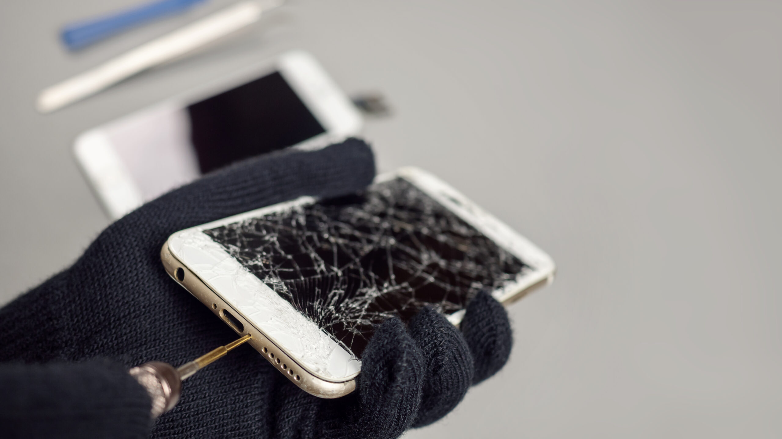 The Ultimate Guide to Starting a Phone Repair Store
